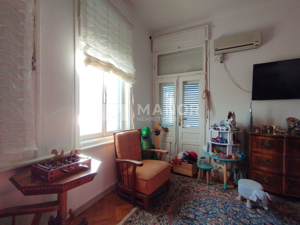 Image 5728502 - 8