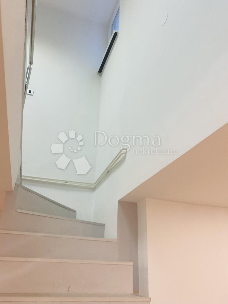 Image 5733942 - 10