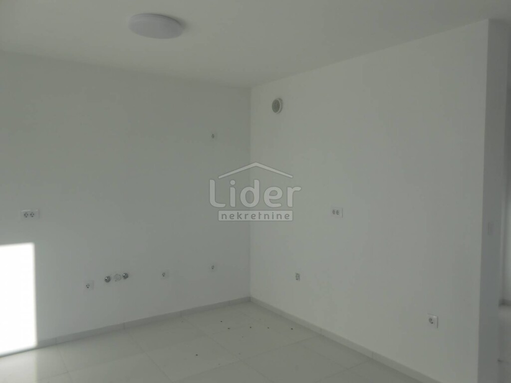 Image 5736416 - 9