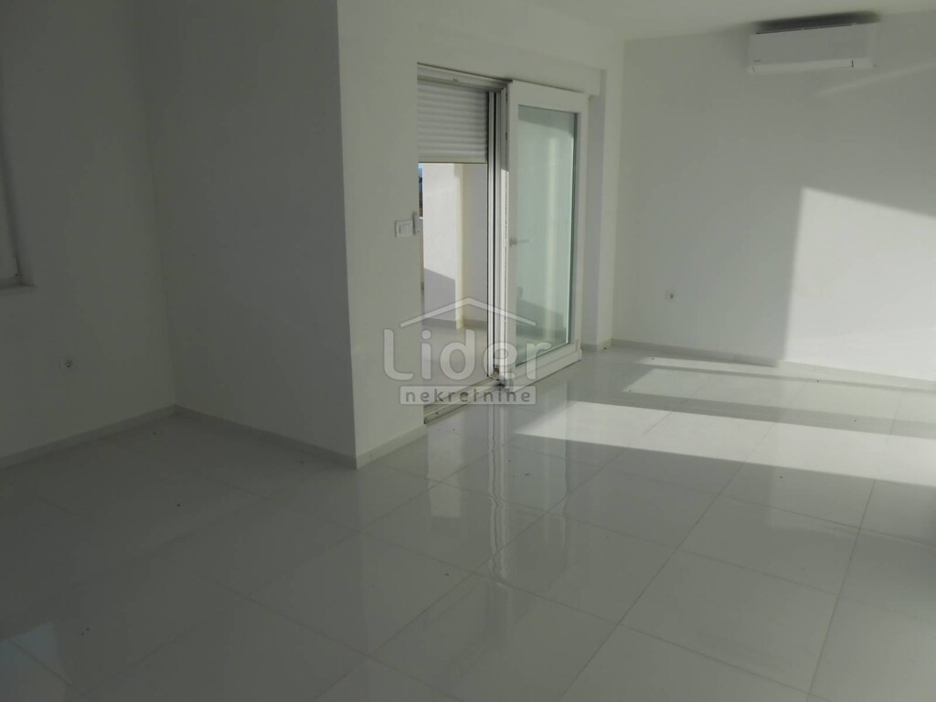 Image 5736420 - 3