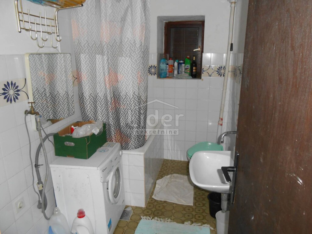 Image 5738975 - 9