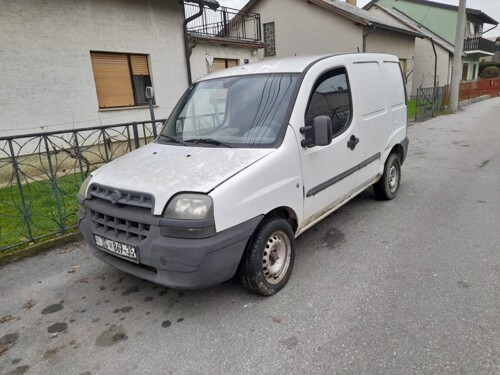 Zadnje štop lampe za Fiat Dobla prodajem