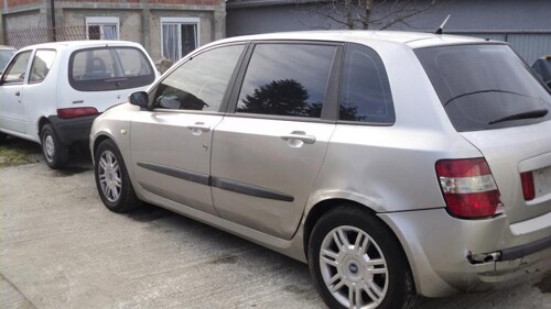 Fiat Stilo 1.9 JTD, 2004.god, u dijelovima prodajem