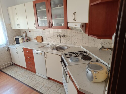 Thumbnail 5741082 - 4