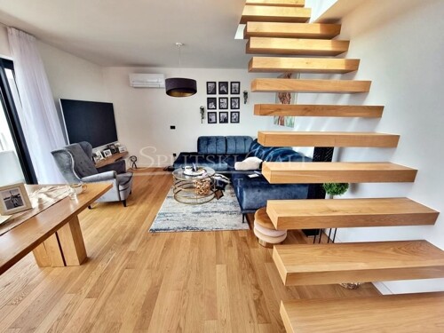 Thumbnail 5741170 - 20