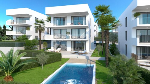 Thumbnail 5742506 - 4