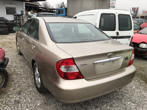 Toyota Camry 3.0, 135 kw, 2995 ccm, 2002.g, rezervni djelovi limarije i mehanike