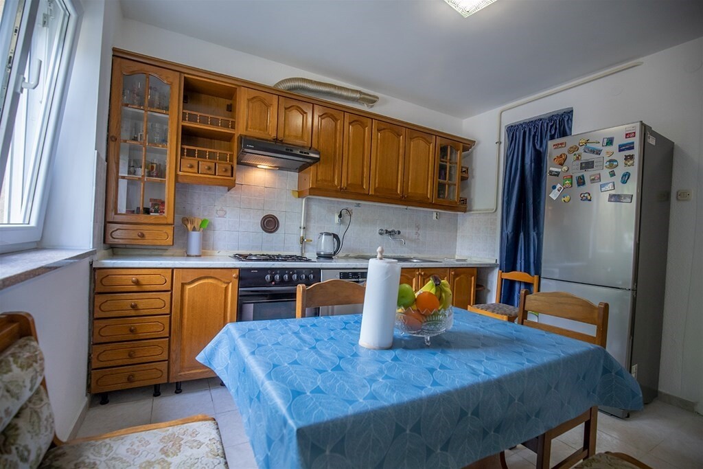 Image 5745406 - 9