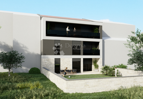 Thumbnail 5745579 - 1