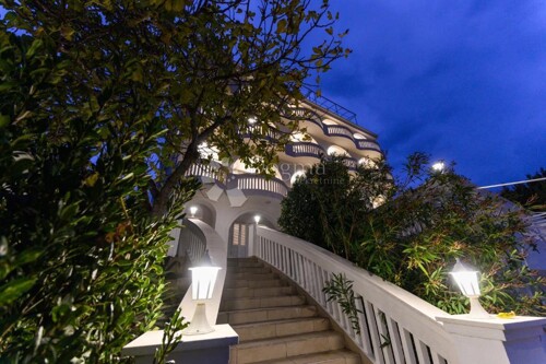 Thumbnail 5745634 - 4