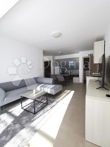 Thumbnail 5745634 - 10