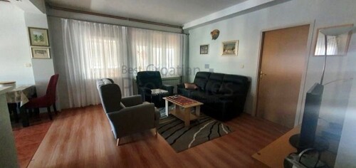VRTLARSKA: DIO KUĆE-1.KAT +POTKROVLJE,350 m2 S VRTOM 334 m2, DIO ROHBAU