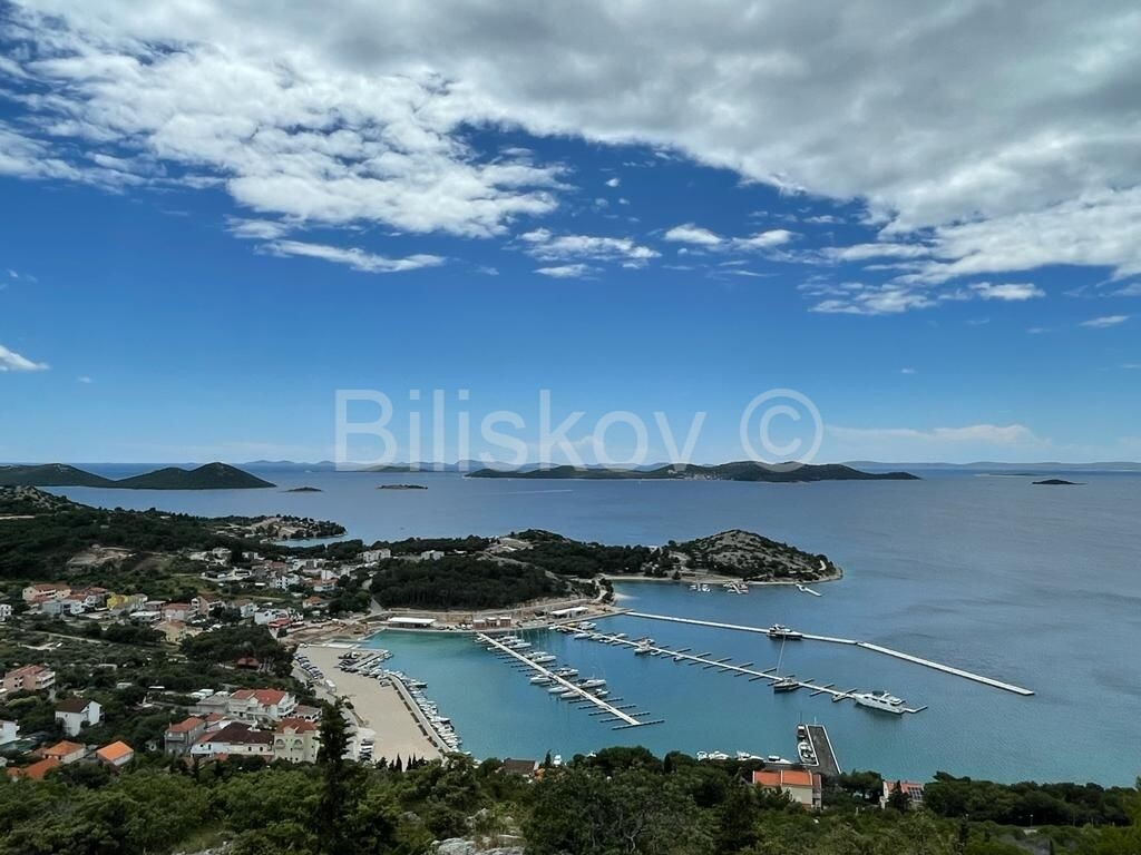 Image 5749817 - 5