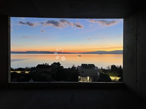 Thumbnail 5752164 - 7