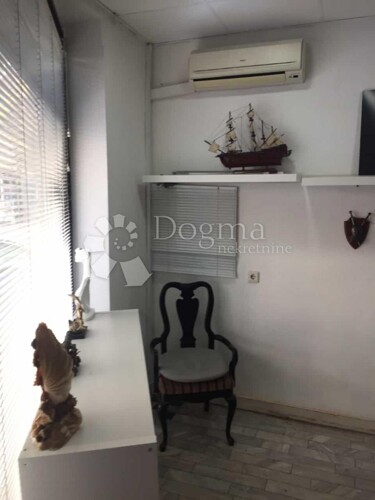 Prodaje se Poslovni Prostor na Maksimirskoj cesti (20m2)