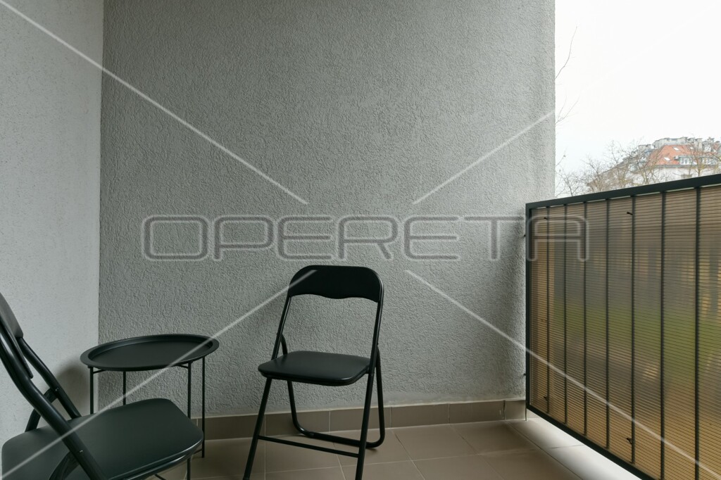 Image 5755495 - 20