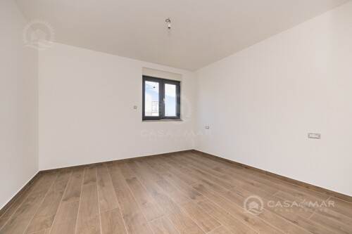Thumbnail 5760081 - 6