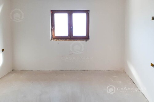 Thumbnail 5760090 - 9