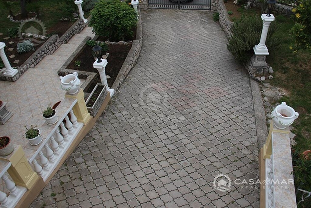 Image 5760166 - 24