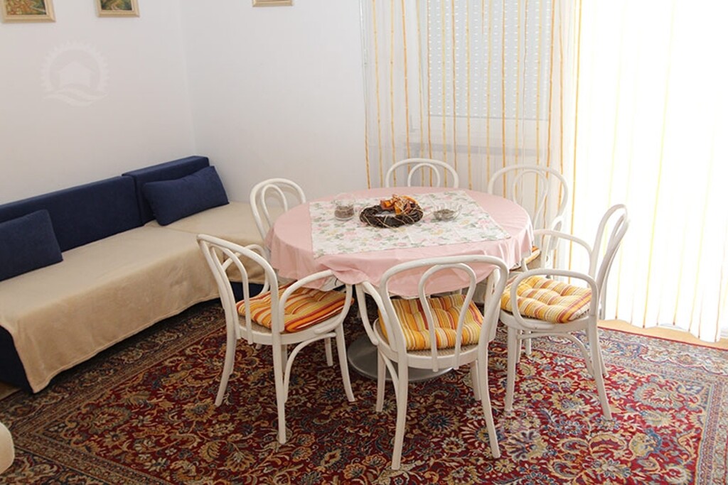 Image 5760167 - 8