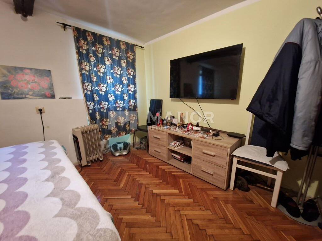 Image 5762490 - 5