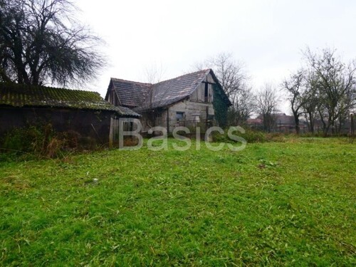 GORNJI ČEHI-građevinska zemljišta 1923 m2 3335 m2 i poljop. 4185 m2