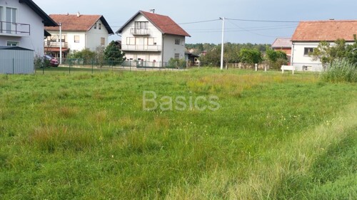 SNIŽENO! JAKOVLJE-građevinsko zemljište, 2518 m2
