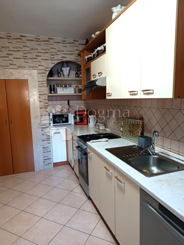 Thumbnail 5771928 - 6