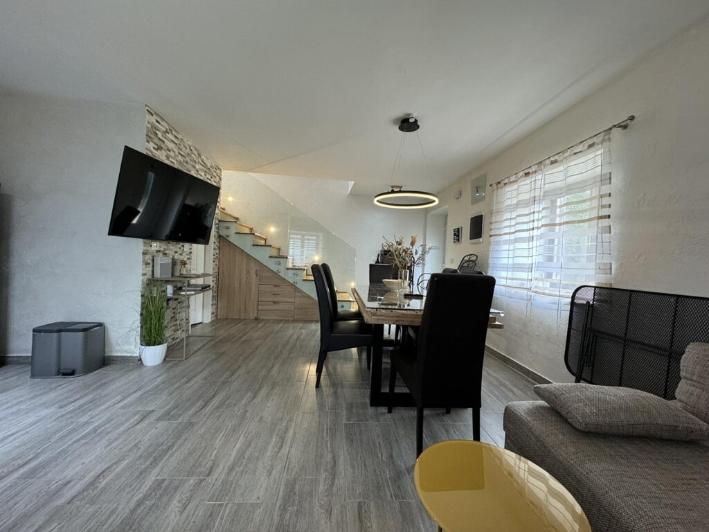 Image 5772500 - 6