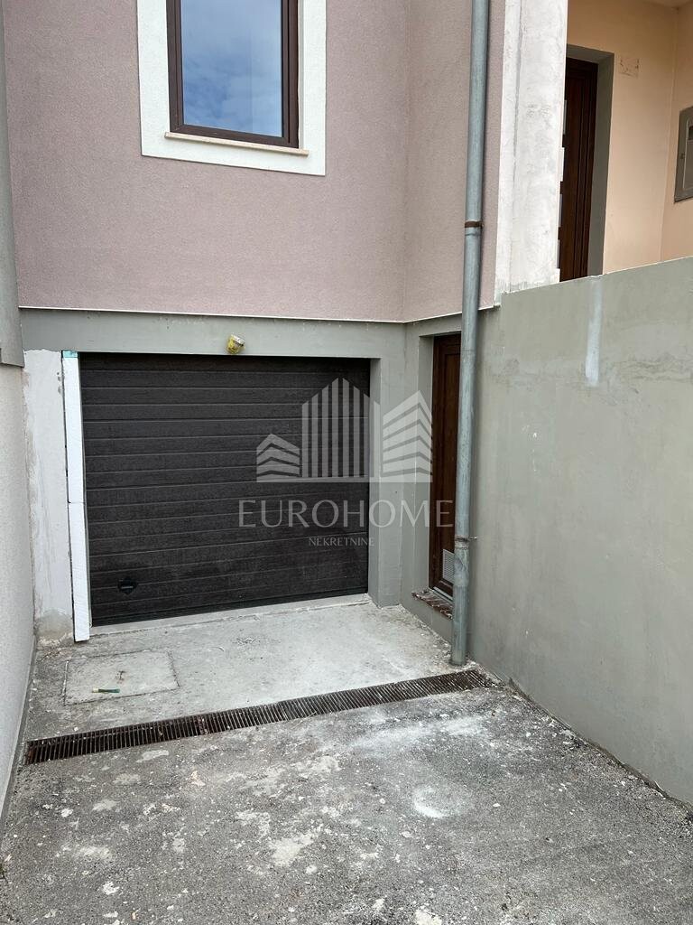 Image 5775336 - 9