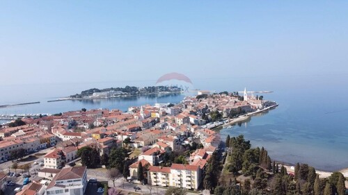 Istra, Poreč - Poslovni prostor u uvučenoj ulici