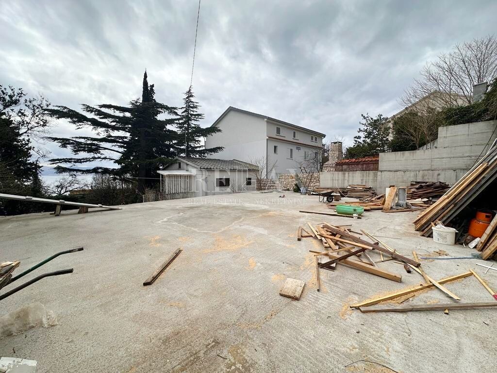 Image 5779452 - 6
