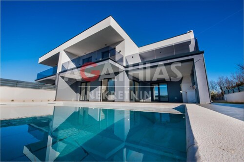 Rovinj, okolica, kuća za odmor 256 m2 s bazenom