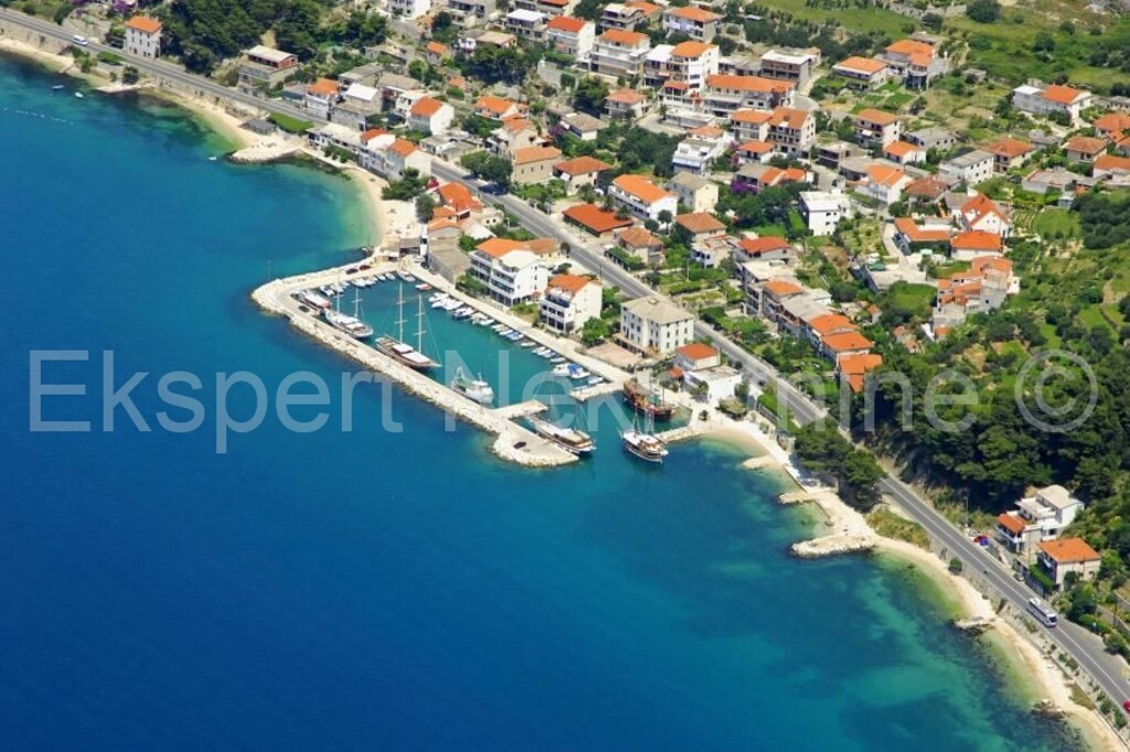 Image 5788879 - 3