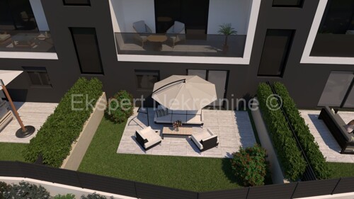 Thumbnail 5788939 - 4