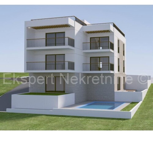 Thumbnail 5792061 - 1