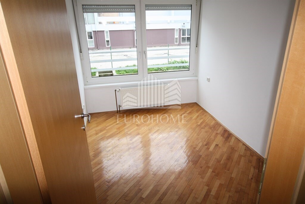 Image 5793086 - 3