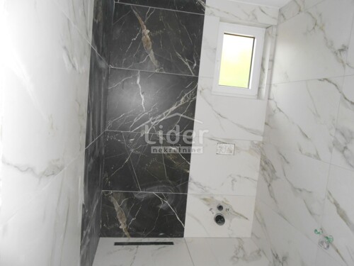 Thumbnail 5795987 - 5