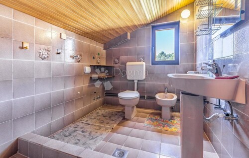 Thumbnail 5800025 - 13