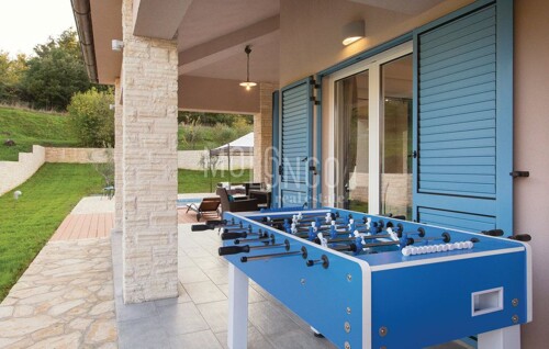 Thumbnail 5802082 - 12