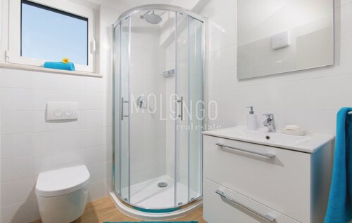 Thumbnail 5802082 - 10