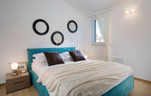 Thumbnail 5802082 - 11