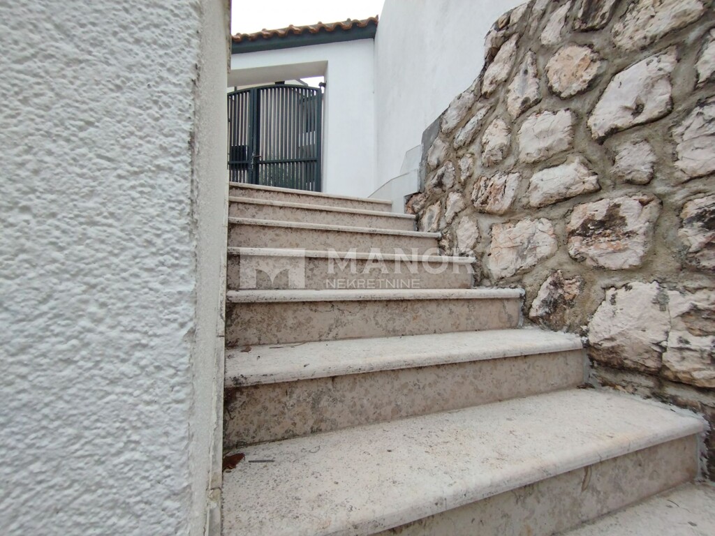 Image 5806357 - 24