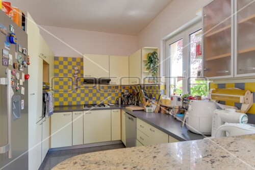 Thumbnail 5816162 - 5