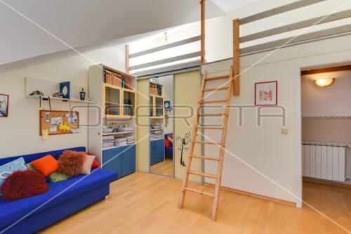 Thumbnail 5816162 - 9