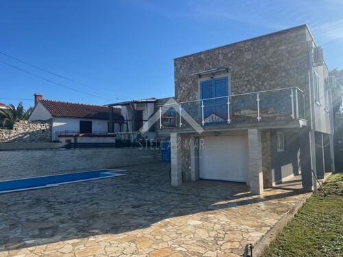 Prekrasna Mediteranska Villa sa Bazenom - Vir