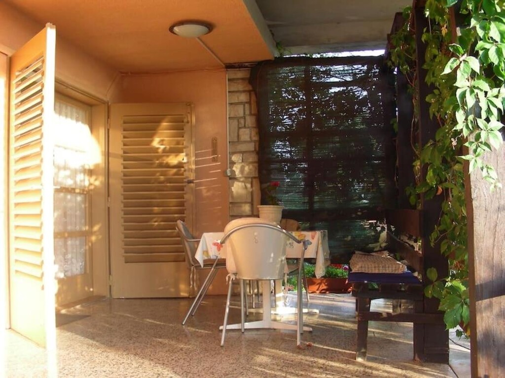 Image 5822889 - 9
