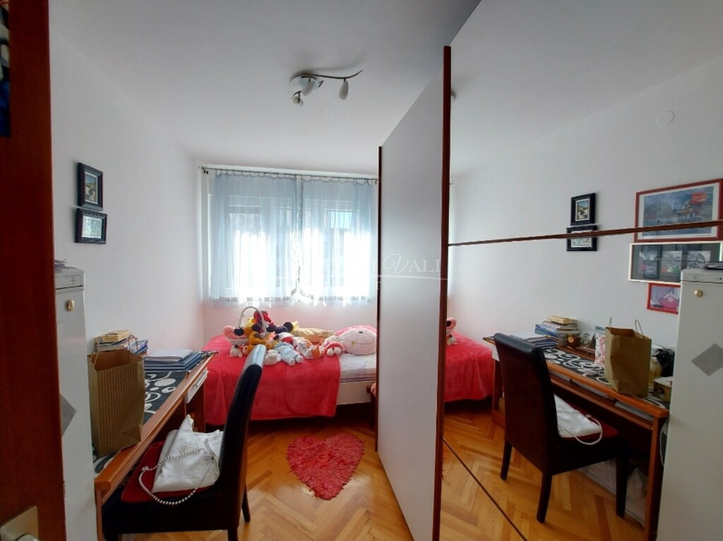 Image 5829986 - 5