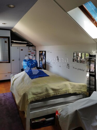 Thumbnail 5836228 - 16