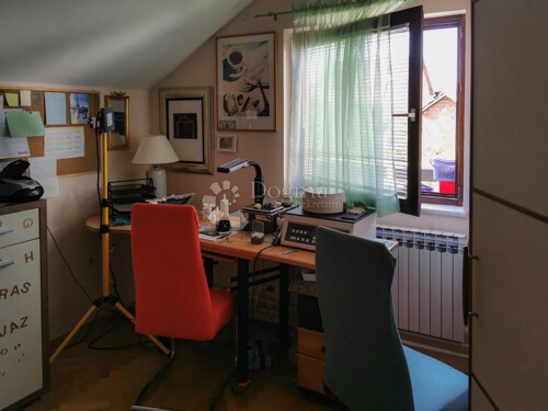 Thumbnail 5836228 - 18